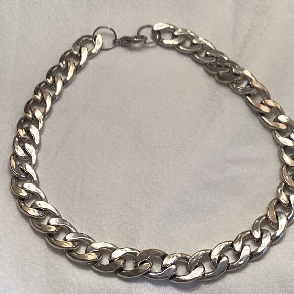 Heavy Duty Silvertone Curb Chain Necklace - Picture 5 of 5